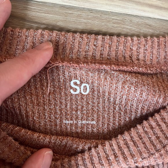 Rustic sweater - Picture 2 of 3